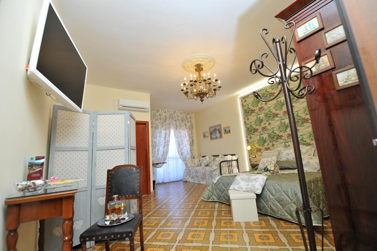 B&B Le Cycas Castellammare di Stabia Exterior foto