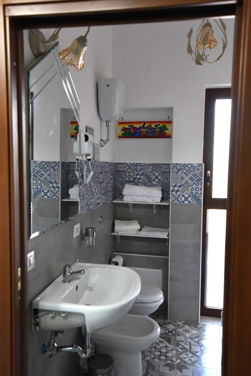 B&B Le Cycas Castellammare di Stabia Exterior foto